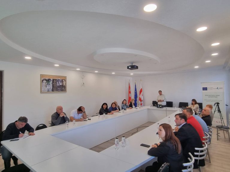 ხაშურში, მოსახლეობის 67%-ს ნაგვის ურნების დამატება სურს – “ქართლოსის” კვლევის წინასწარი შედეგები